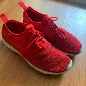 Size 7.5 red Nike tennis shoes